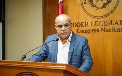 Presidente del Congreso justifica readecuaciones en el edificio de Senado
