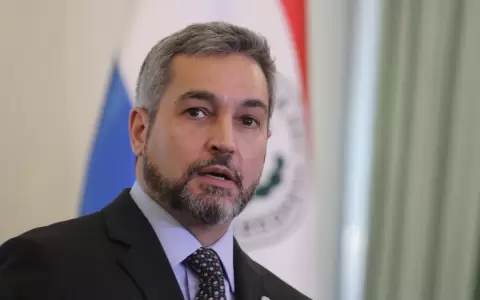 Mario Abdo Ben�tez oficializa su solicitud de desafuero como senador vitalicio