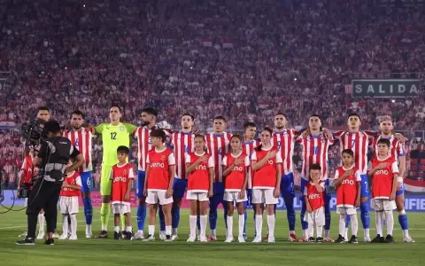 Tres paraguayos integran el equipo ideal de la fecha 13