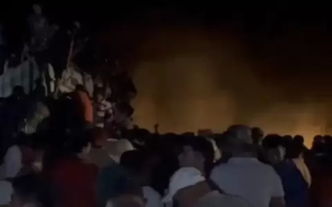 Tras accidente en ruta Horqueta-Tacuat�, pobladores roban contenedor de carne que volc�