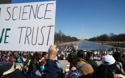 Cient�ficos protestan en EE.UU. contra los recortes de Trump
