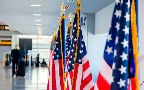 EE.UU. prohibir�a entrada de cubanos, venezolanos y otras 41 nacionalidades