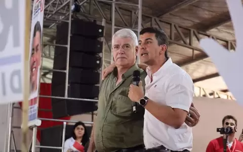 Wiens denuncia persecuci�n a funcionarios que apoyan su campa�a