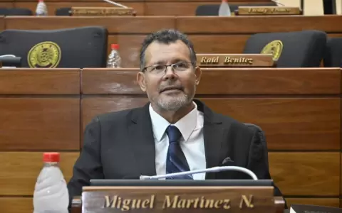 Diputado regresa al PLRA para enfrentar abusos del gobierno de Pe�a