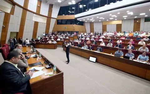 Buscan equidad salarial para el personal civil de la Fuerza P�blica