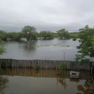 Tormentas y desbordes afectan a comunidades del Chaco