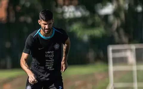 Lisandro L�pez.