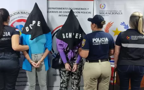 Las "viudas negras" argentinas fueron expulsadas del pa�s por Migraciones.