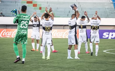 Olimpia debuta con una derrota sobre la hora