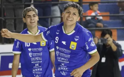Presidente Franco se coloca a un paso de su t�tulo 12