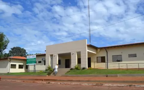 Fachada del hospital distrital de Presidente Franco.