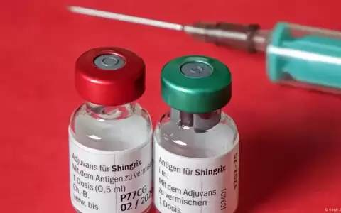 La vacuna contra el virus de la varicela-z�ster puede ayudar a combatir la demencia, seg�n estudio reciente.