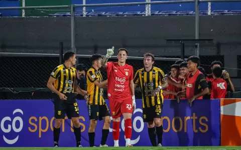 Olimpia pierde el Cl�sico ante Guaran� y profundiza su mal momento