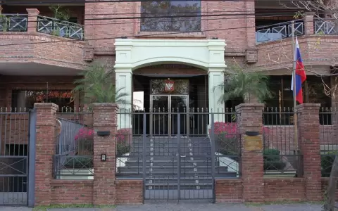 Fachada de la embajada de Rusia en Paraguay.