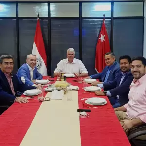 Wiens refuerza v�nculos con Fuerza Republicana y arremete contra Gobierno
