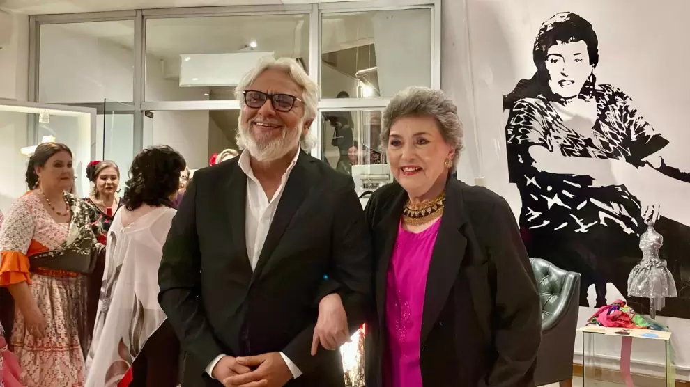 An�bal Saucedo Rodas y Reina Menchaca.