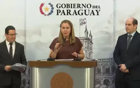 Mar�a Teresa Bar�n, ministra de Salud.