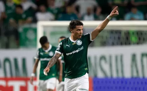 Cerro Porte�o cae ante Palmeiras en Brasil