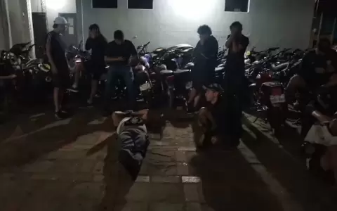 Algunos de los detenidos tras el partido entre Olimpia y V�lez Sarsfield.
