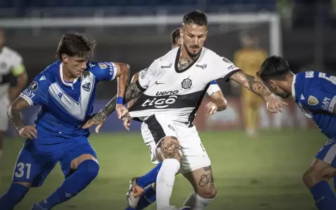Peque Ben�tez: "La �nica forma de callar a la gente es marcando goles"