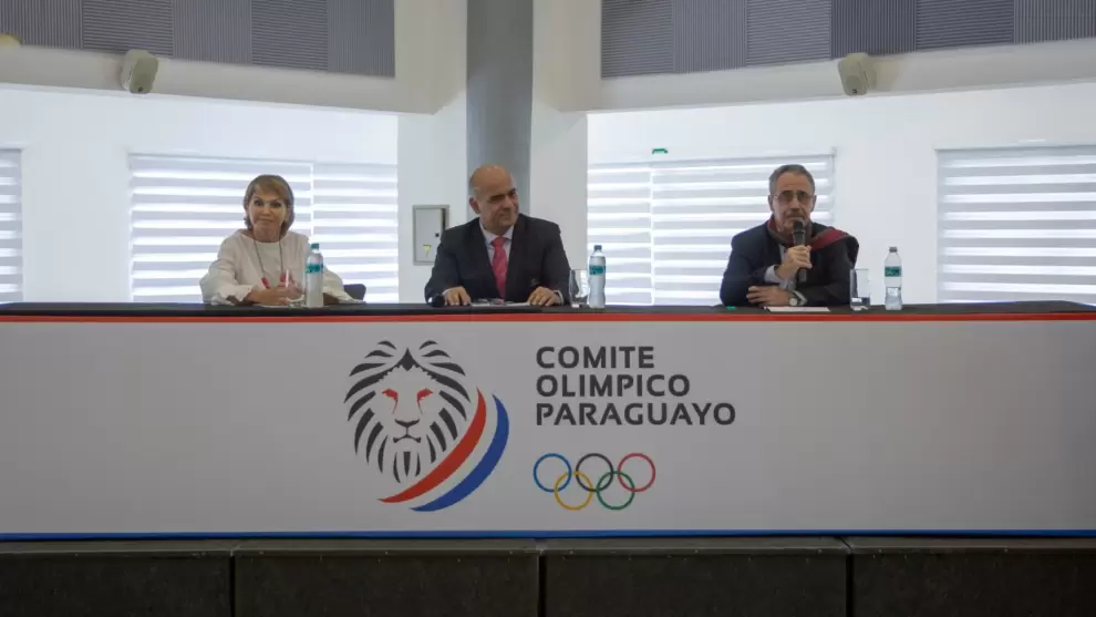 Margarita Morselli, Juan Fern�ndez y Guido Rodr�guez Alcal�.