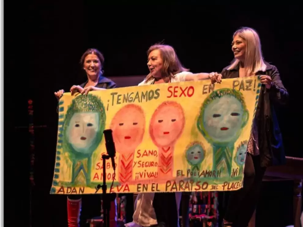 Puesta en escena de "Tengamos sexo en paz", de la directora Raquel Rojas.