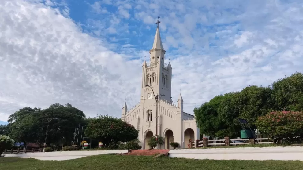 Iglesia "Virgen de la Candelaria", Areguá.