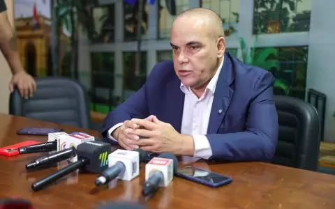 Basilio "Bachi" N��ez.