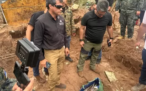 El fiscal antisecuestro Pablo Z�rate investiga el hallazgo.