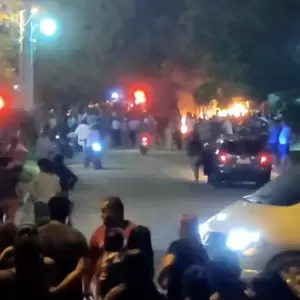 Incendian vivienda de un carpintero que habr�a abatido a un presunto delincuente