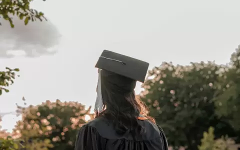 Acto de graduaci�n en el ISBA.