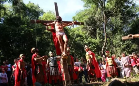 C�mo se representa la Pasi�n de Cristo en Paraguay.