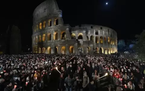 V�a Crucis en el Coliseo, Roma.