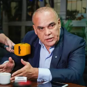 Bachi N��ez niega nepotismo en caso de su sobrina