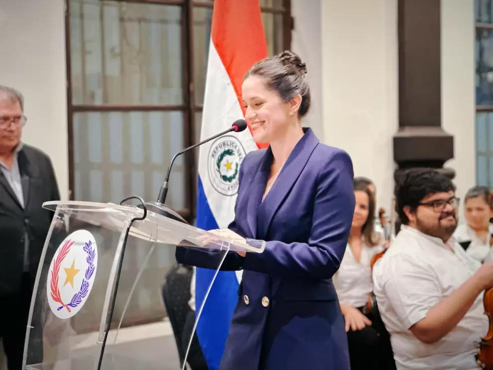 Adriana Ortiz, ministra de cultura.