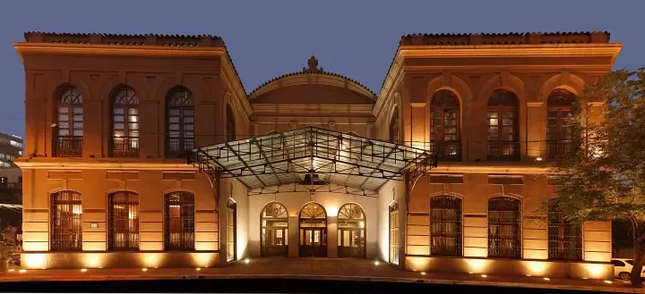 Fachada del Teatro Municipal. Cortes�a