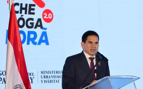 Ministro de Urbanismo, Vivienda y H�bitat, Juan Carlos Baruja.