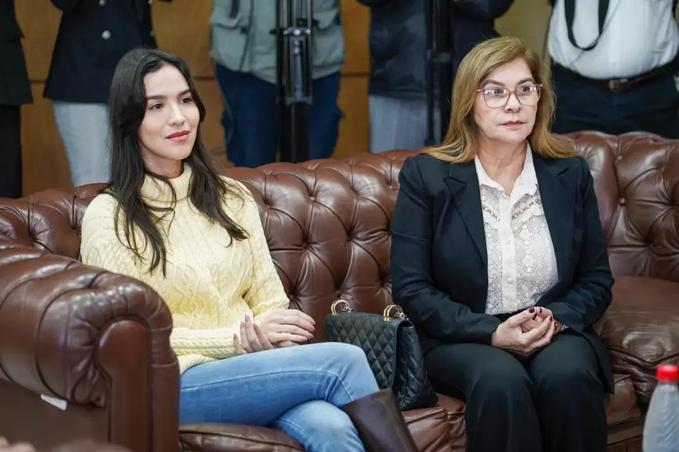 Hija y esposa del extinto diputado Lalo Gomes.