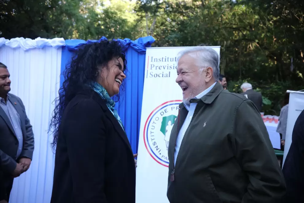 Silvia Bracho y el Dr. Jorge Britez. Foto: Gentileza.
