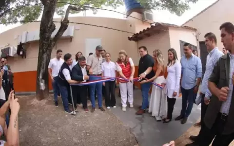 El puesto sanitario que est� bajo la lupa en estos momento, fue inaugurado por el propio presidente Pe�a y la ministra de Salud.