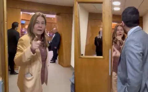 Cristina Villalba, tras empujar a una funcionaria.