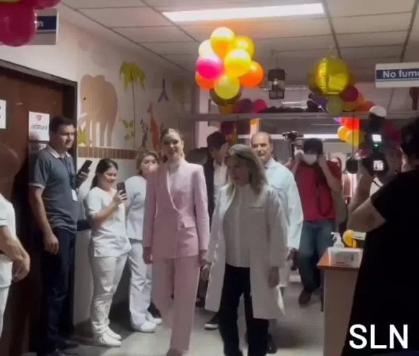 Nadia Ferreira llegando al Hospital de Cl�nicas.