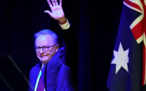 Anthony Albanese celebra el triunfo laborista en Australia.
