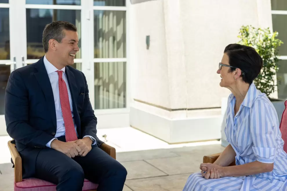 Santiago Pe�a y Jane Fraser, CEO de Citigroup.