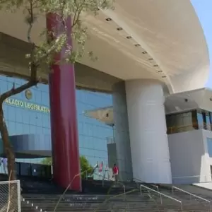 Algunos opositores har�n el vac�o a Pe�a durante informe y esto dice "Bachi" N��ez