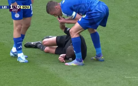 Jamie Vardy protagoniz� un hilarante momento en la Premier League