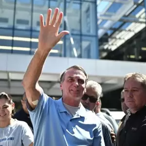 Jair Bolsonaro fue dado de alta despu�s de tres semanas hospitalizado por una cirug�a abdominal