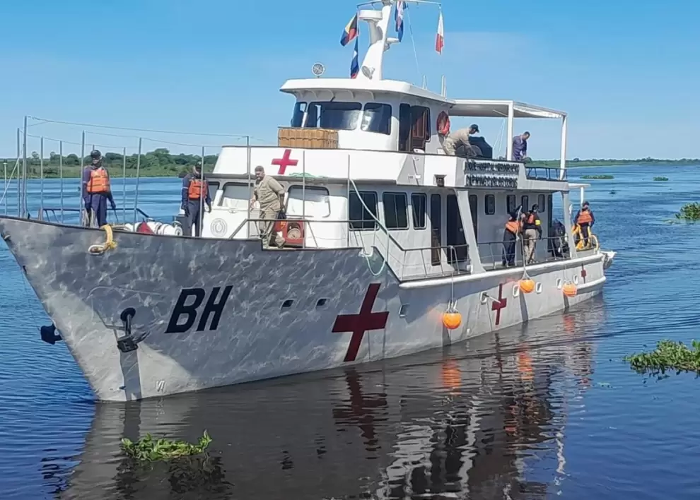 El Buque Hospital "Capit�n de Nav�o Ingeniero Carlos Cubas" de la Armada Paraguaya
