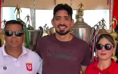 Marketing y controversia: la presentaci�n de Tob�as Vargas en 3 de Febrero