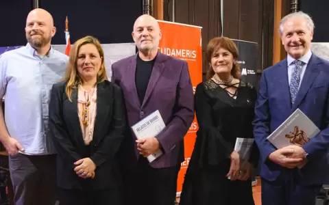 Dave Peery, Laura Meza, Christian Ceuppens, Gloria Velilla y Jorge Srur en el lanzamiento de la s�ptima edici�n de "Los museos se muestran".